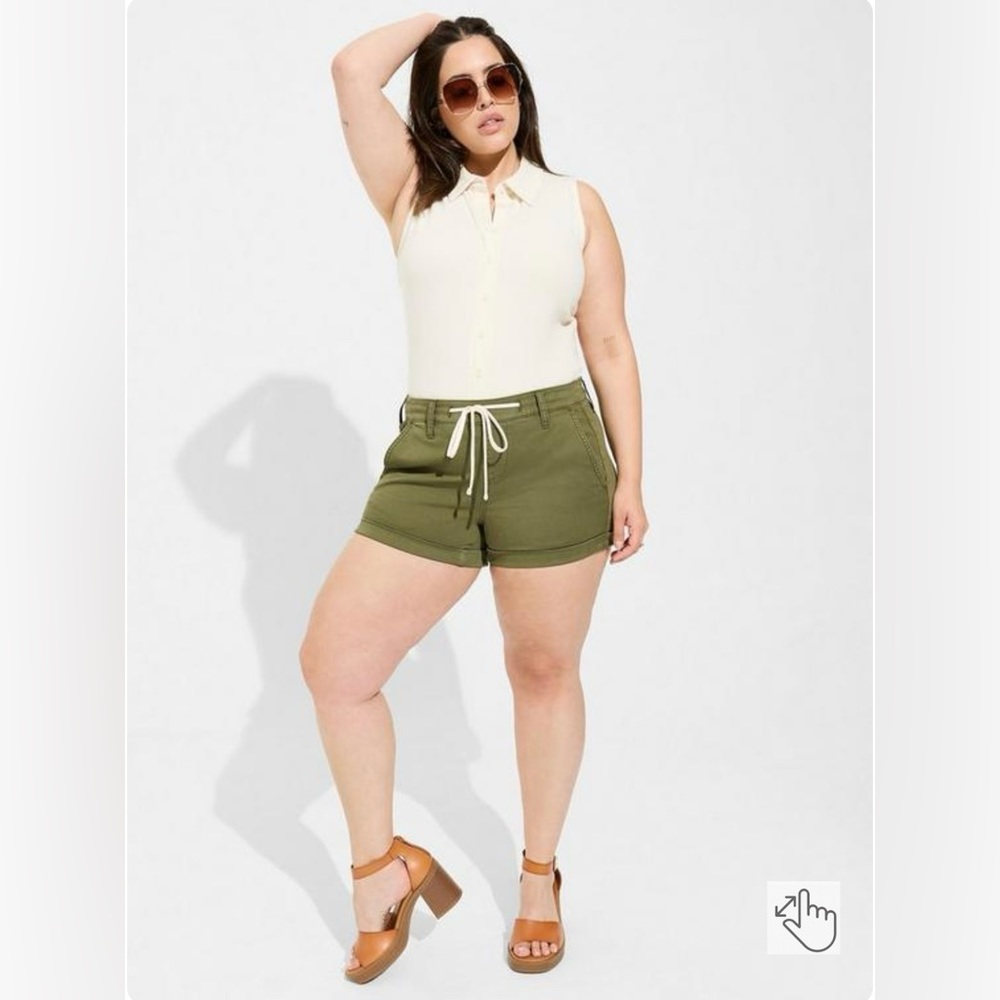 Torrid Fitted Super Soft Rib V-Neck Collared Button-Up Crop Tank